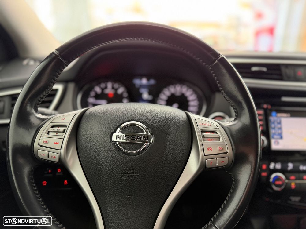 Nissan Qashqai 1.6 dCi ALL-MODE 4x4i N-Connecta - 17