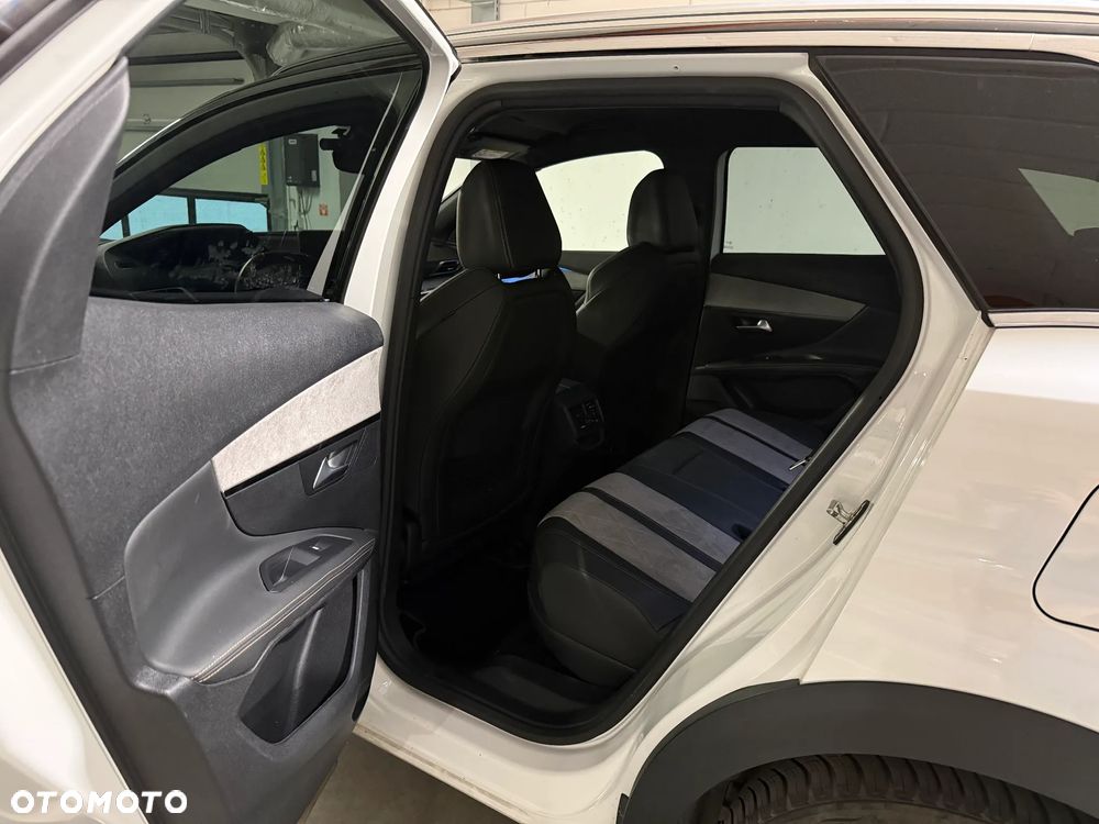Peugeot 3008 1.6 PureTech Hybrid PHEV Allure Pack S&S EAT8 - 12