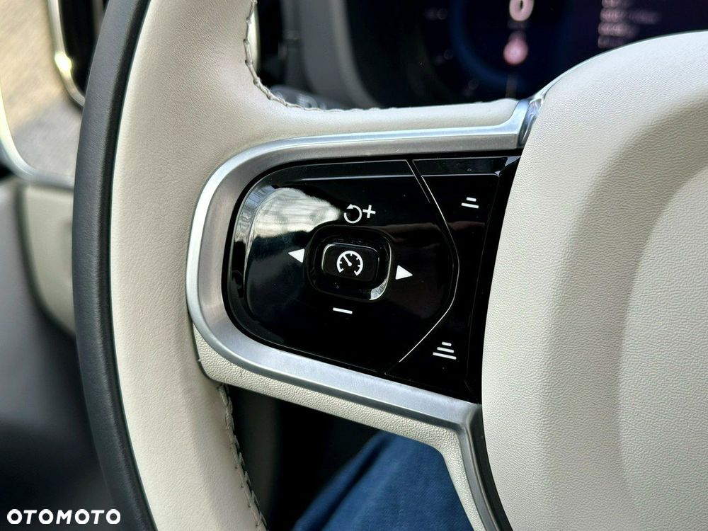 Volvo XC 60 D5 AWD Inscription - 36