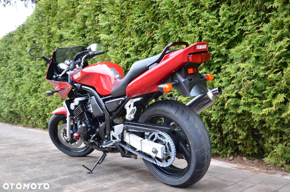 Yamaha FZS - 4