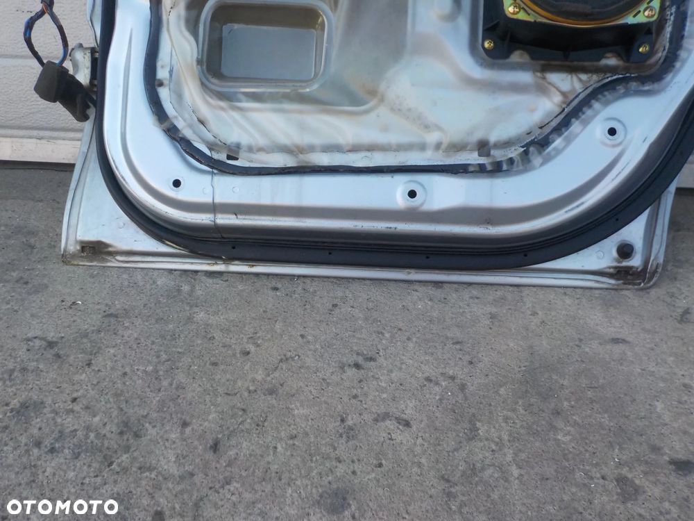 MITUBISHI PAJERO SPORT DRZWI PRAWE TYŁ TYLNE - 4