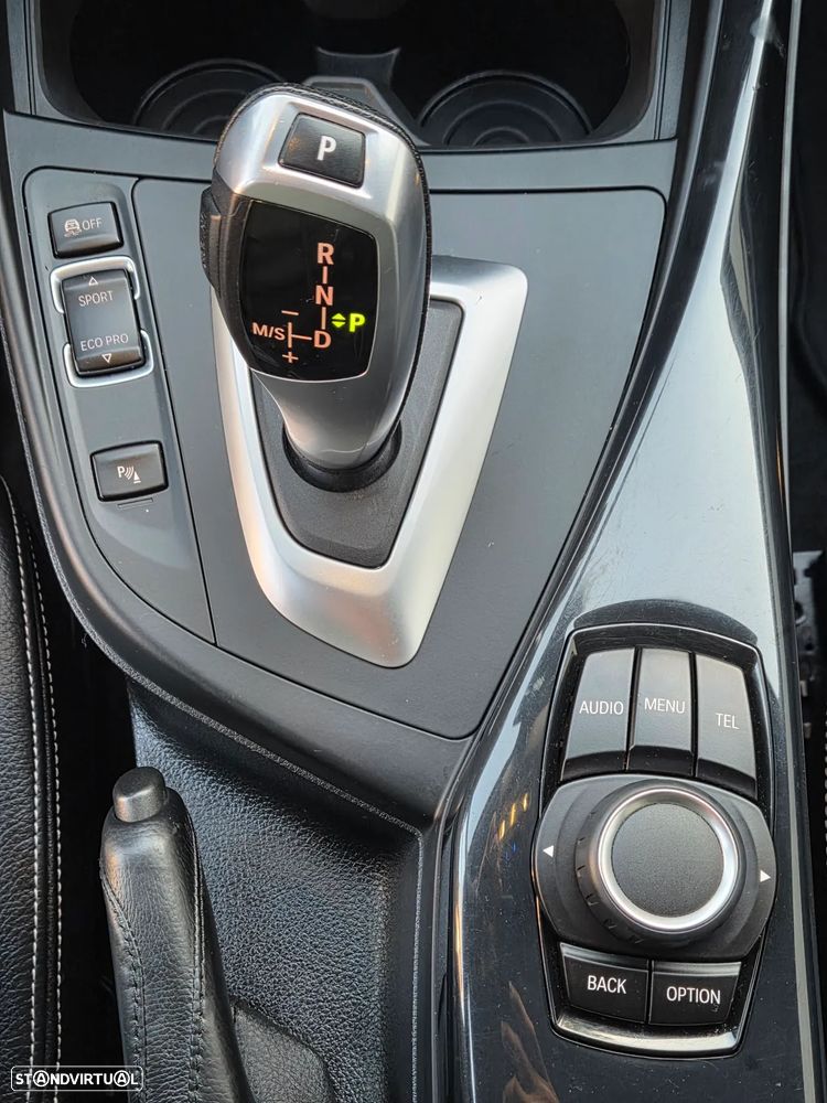 BMW 116 d Line Urban Auto - 10