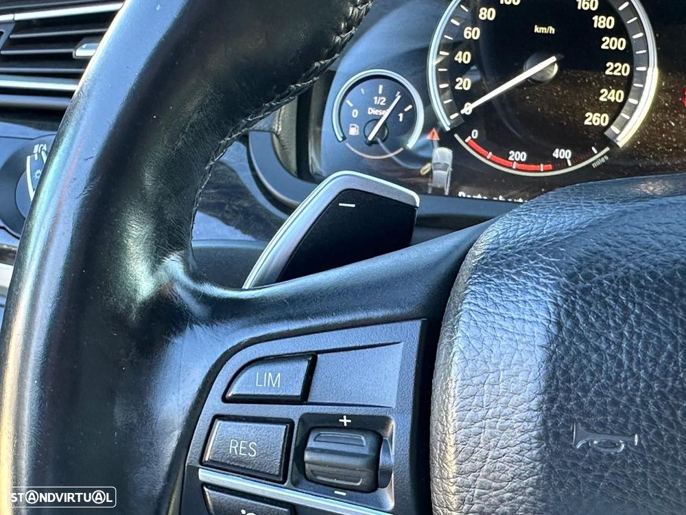 BMW 750 d xDrive Pack M - 24