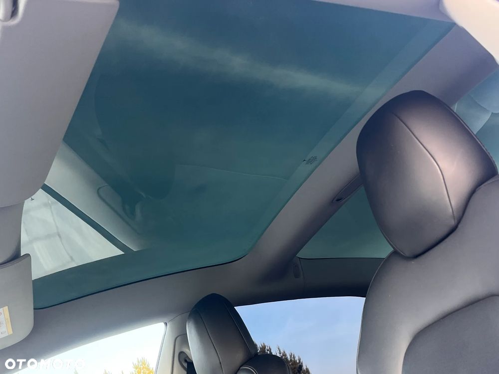 Tesla Model 3 - 16