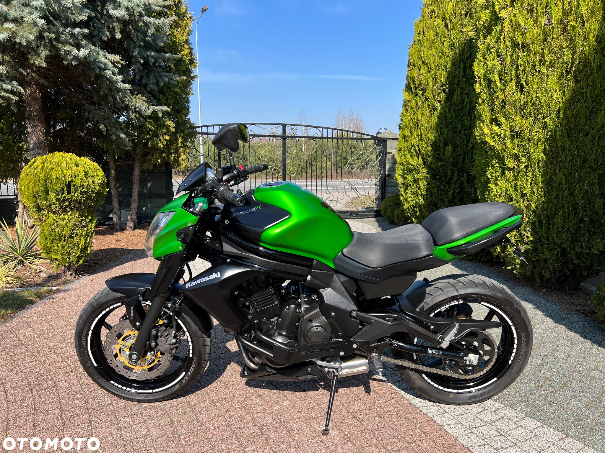 Kawasaki ER - 24