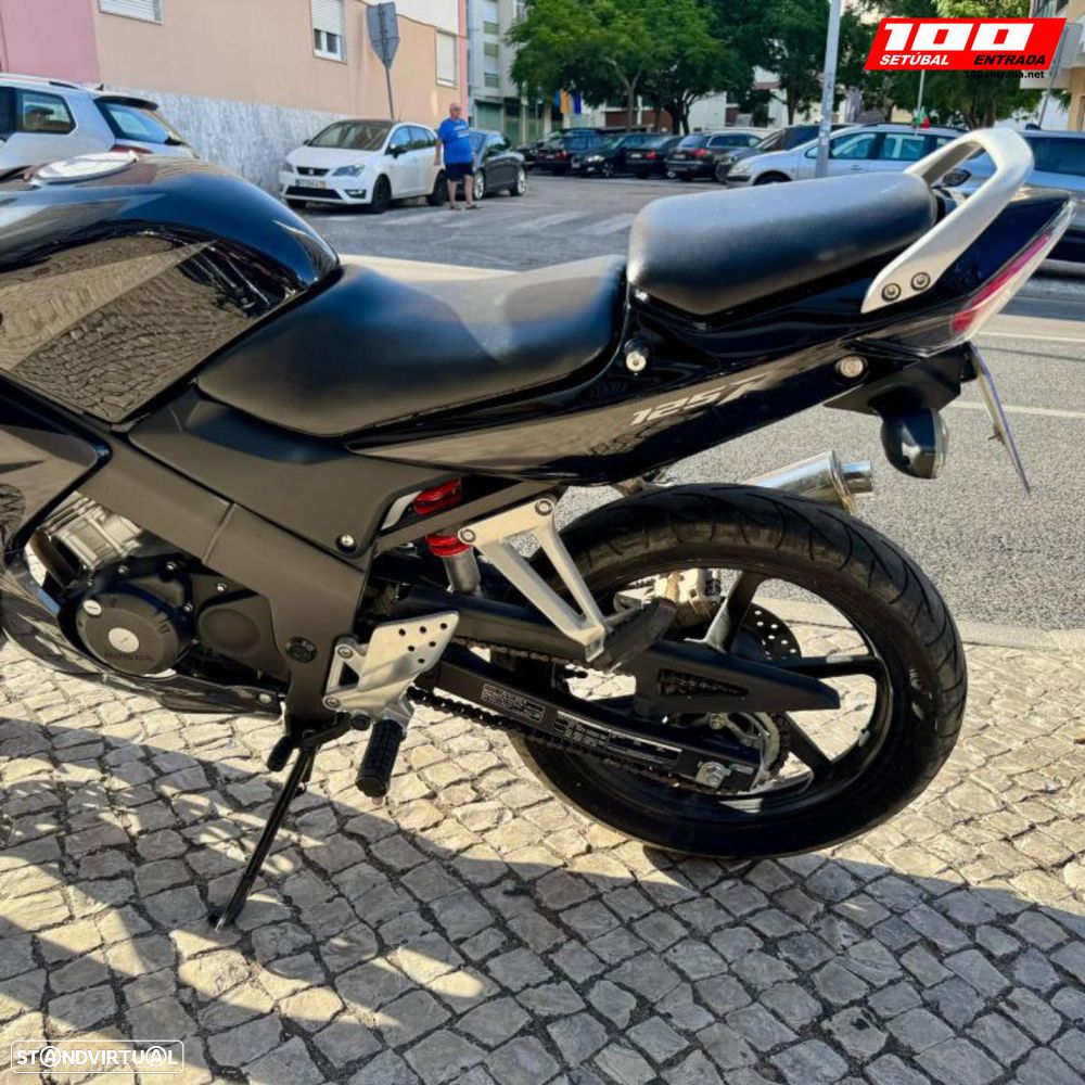 Honda CBR 125 - 25