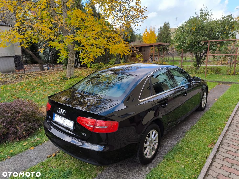 Audi A4 Limousine - 1