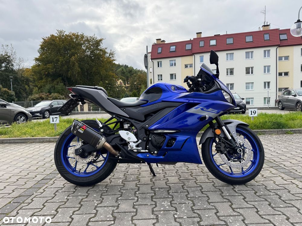 Yamaha R3 - 1