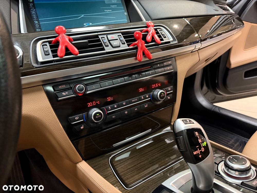 BMW Seria 7 730d Edition Exclusive - 27
