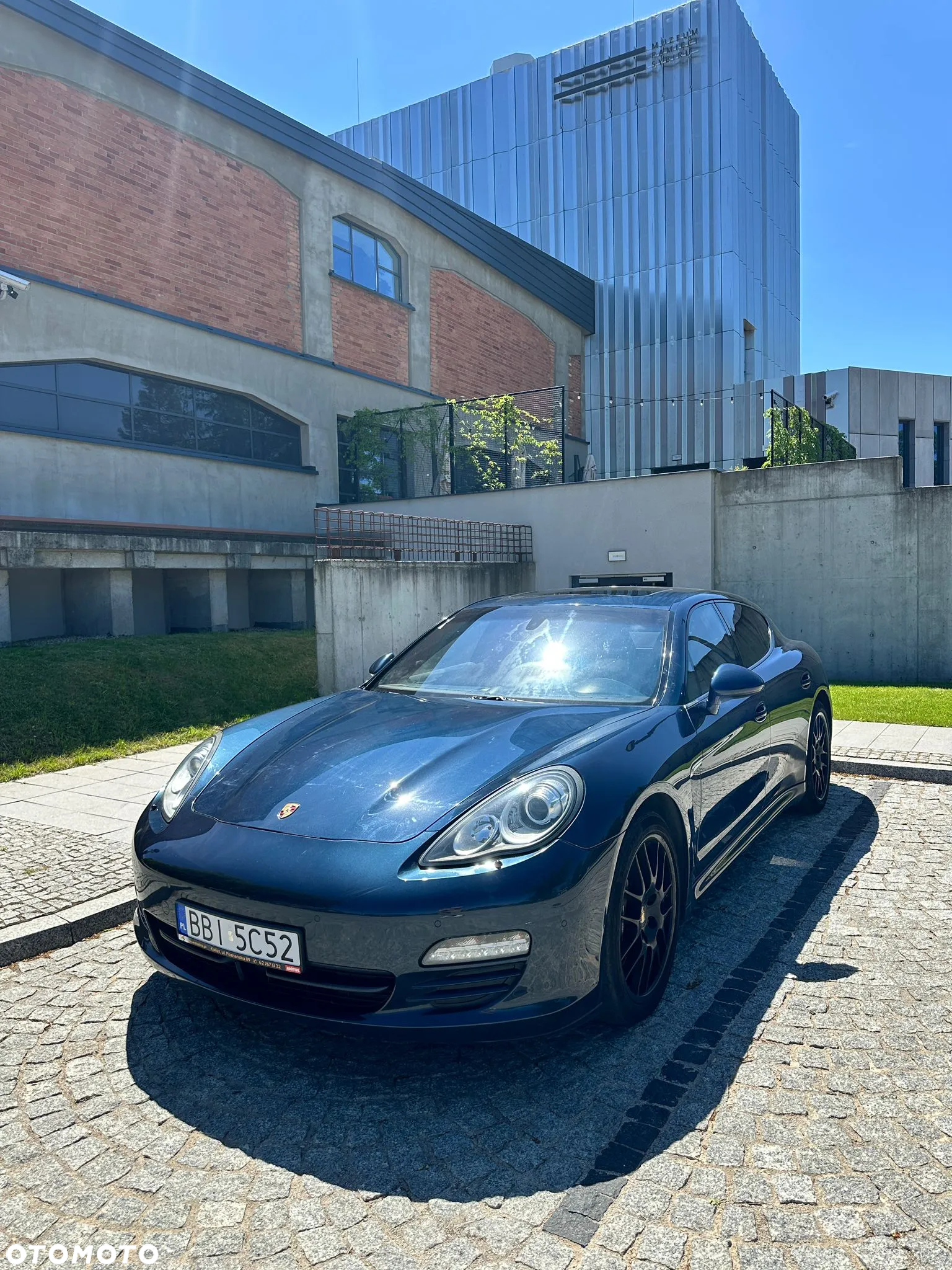 Porsche Panamera 4 Platinum Edition - 22