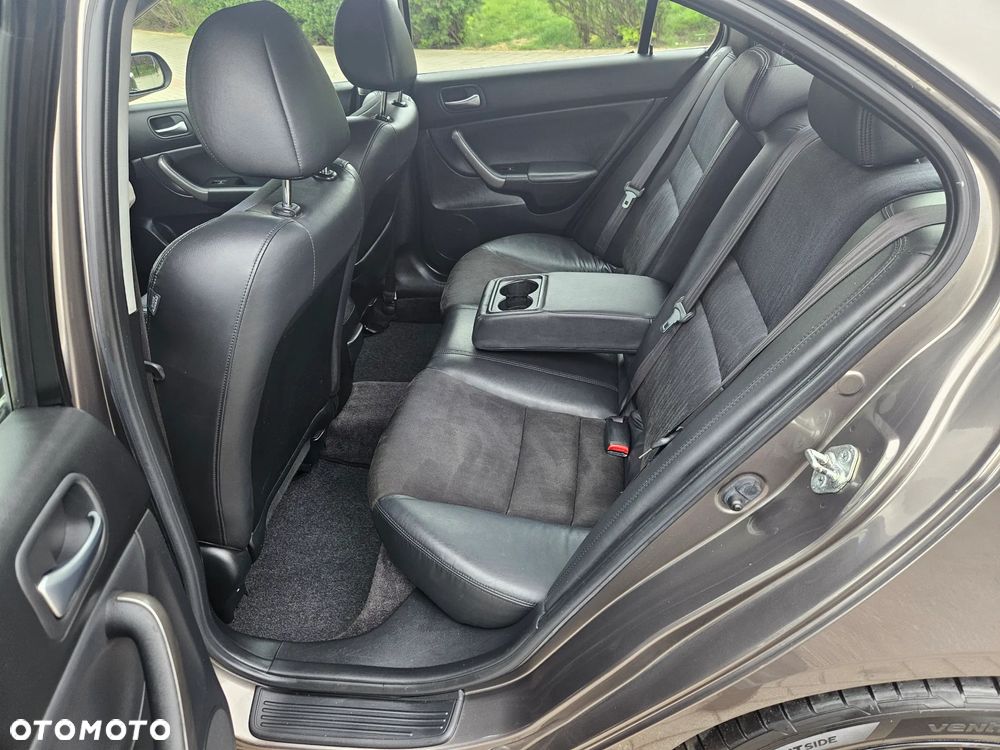 Honda Accord 2.0 i Executive - 6