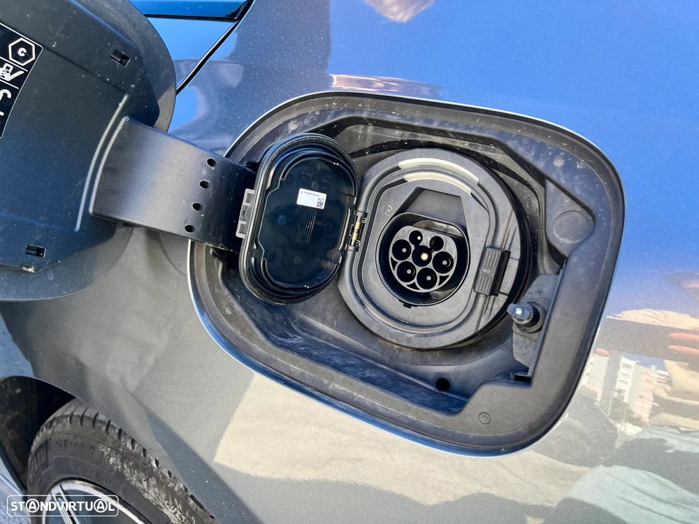 Mercedes-Benz C 400 e 4Matic AMG Line - 15