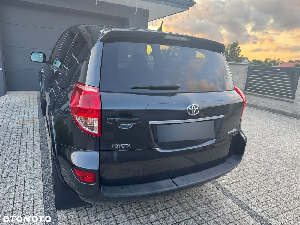 Toyota RAV4 2.2 D-CAT 4x4 Executive - 3