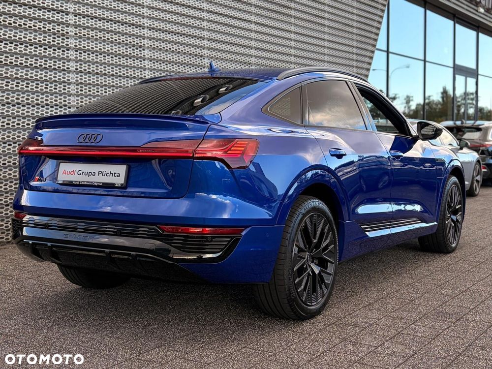 Audi Q8 Sportback e-tron - 11