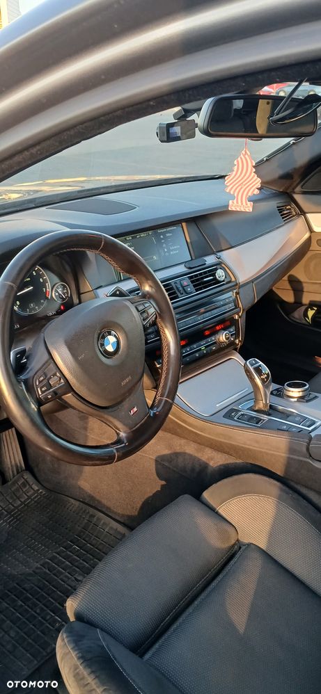 BMW Seria 5 528i xDrive - 10