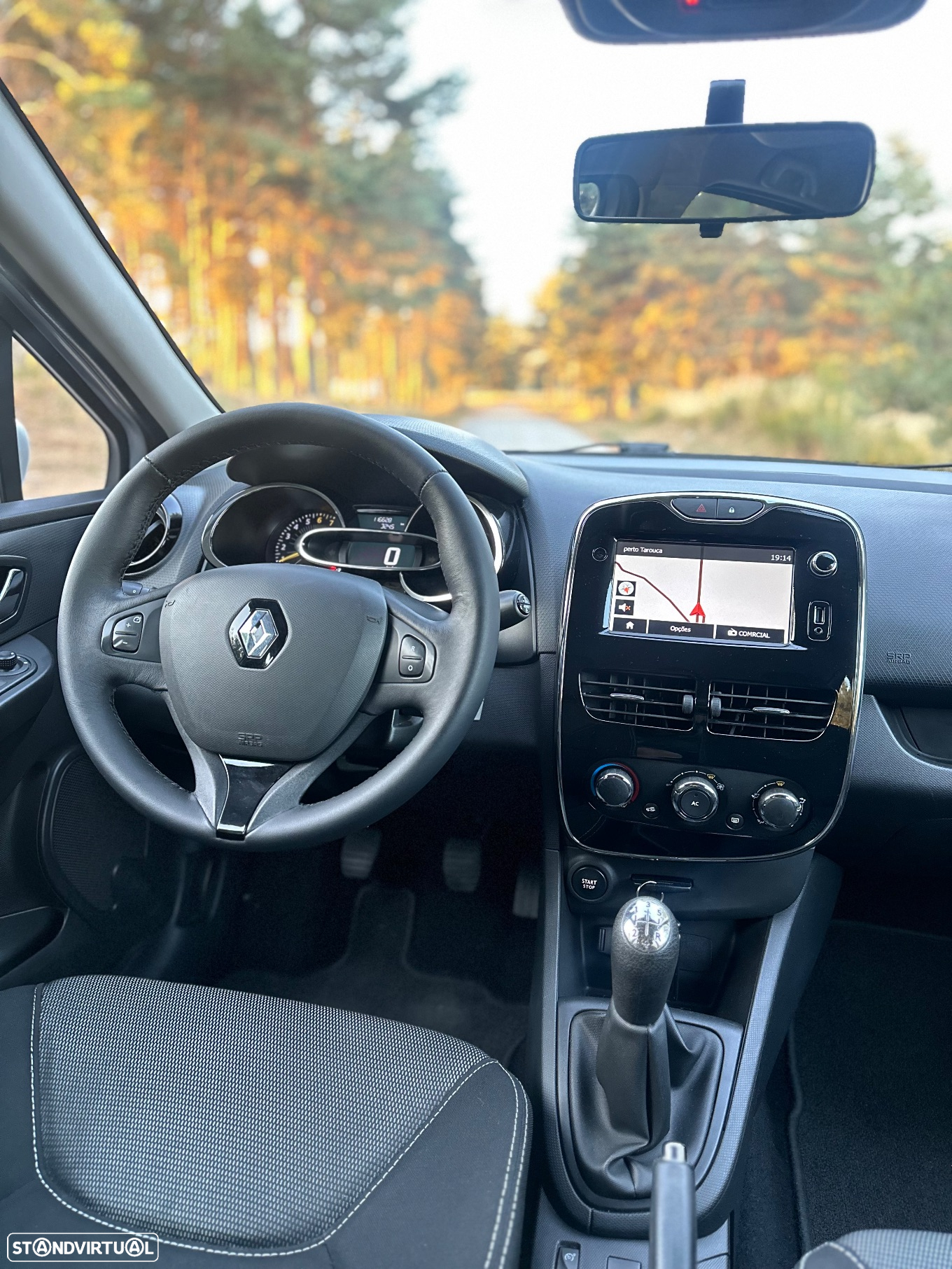 Renault Clio 0.9 TCE Limited - 29