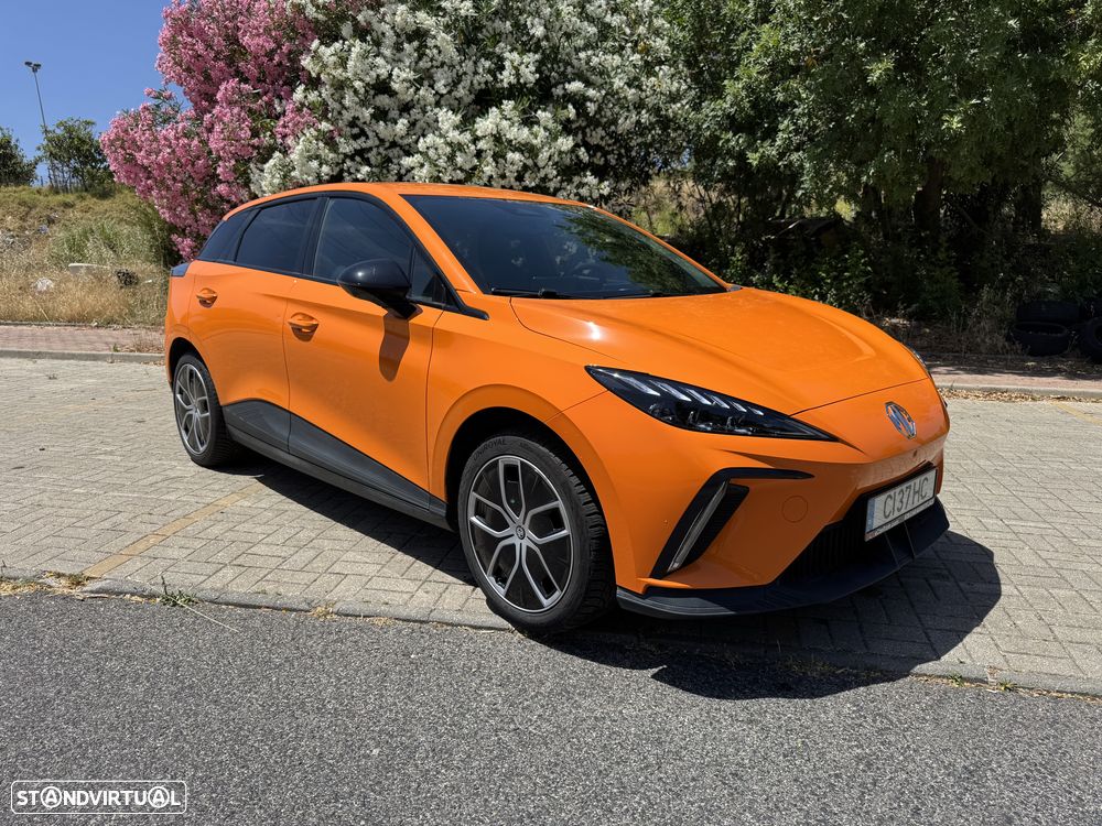 MG MG4 64 kWh Luxury - 10