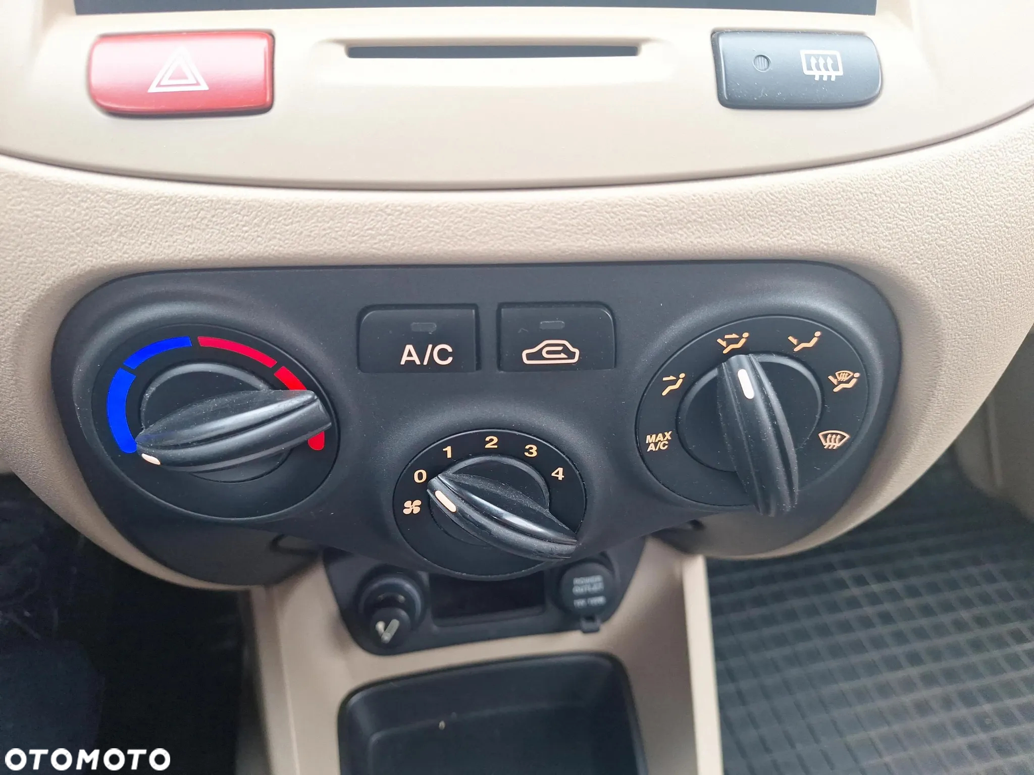Kia Rio 1.4 (klm swo) / Comfort + - 9