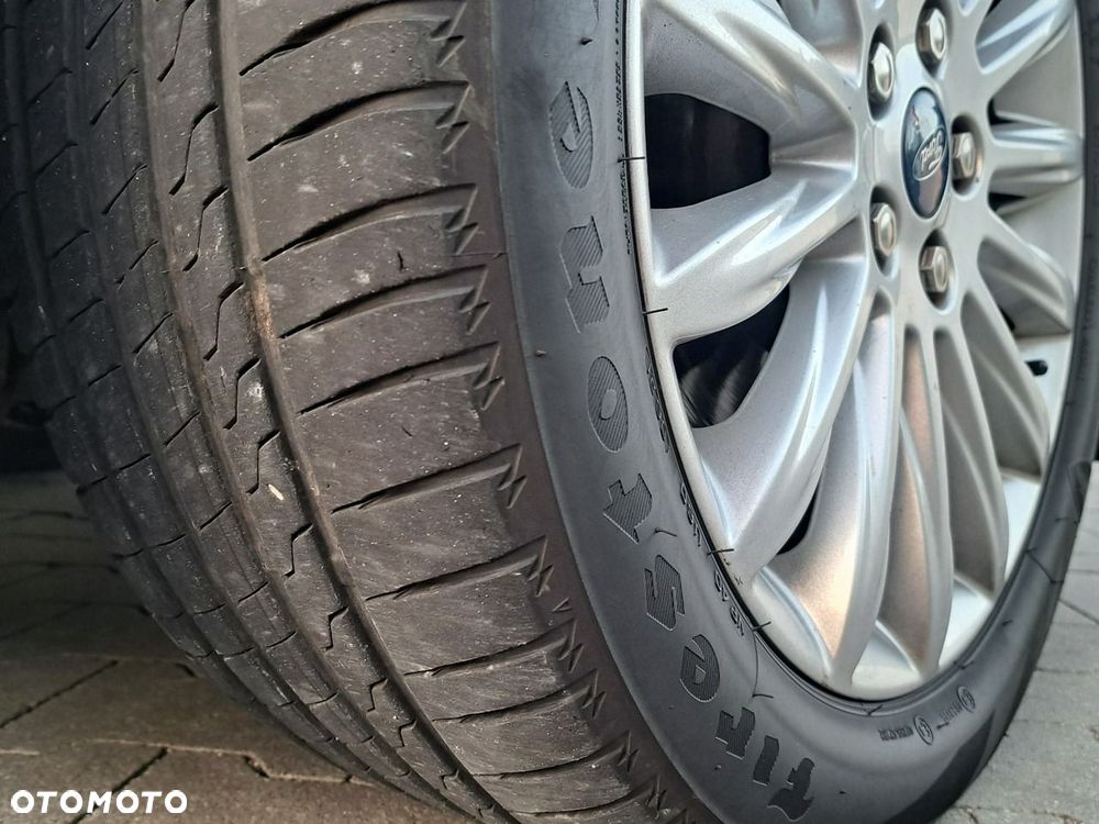 Ford S-Max - 19