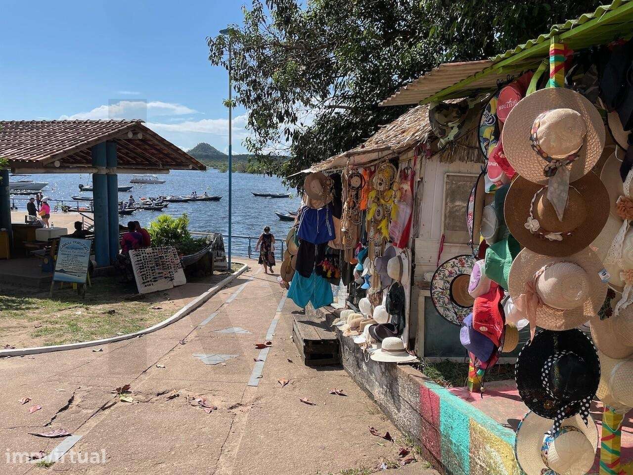 Oportunidade Única: Transforme esta Ruína na Casa dos seus Sonhos no A - Grande imagem: 3/12