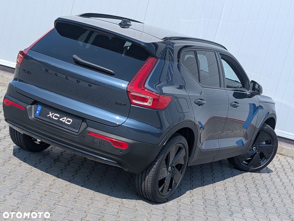 Volvo XC 40 B4 AWD Ultimate Dark - 4