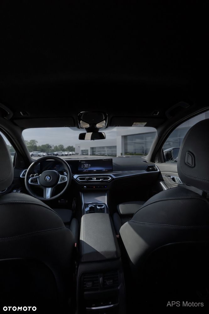 BMW Seria 3 318i M Sport - 9