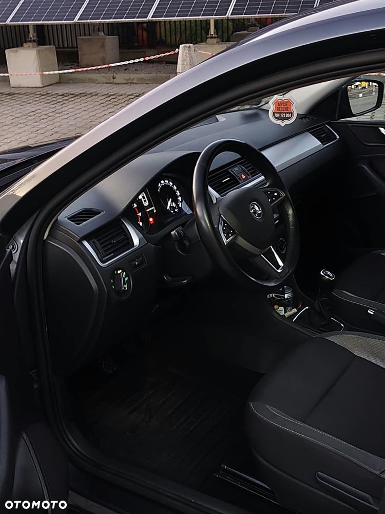 Skoda RAPID 1.2 TSI Style - 11