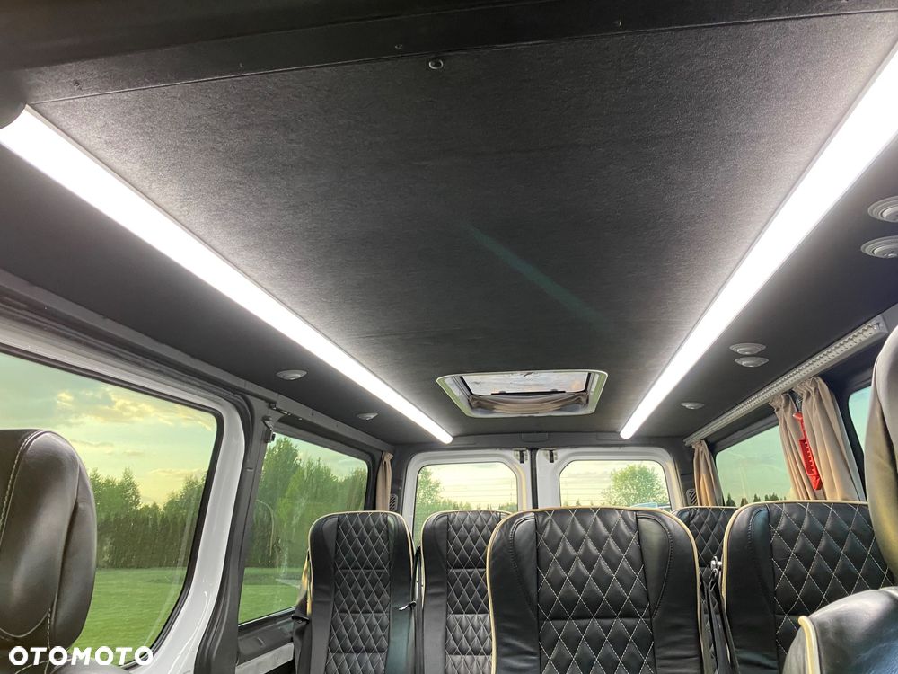 Mercedes-Benz SPRINTER 9 osób - 17