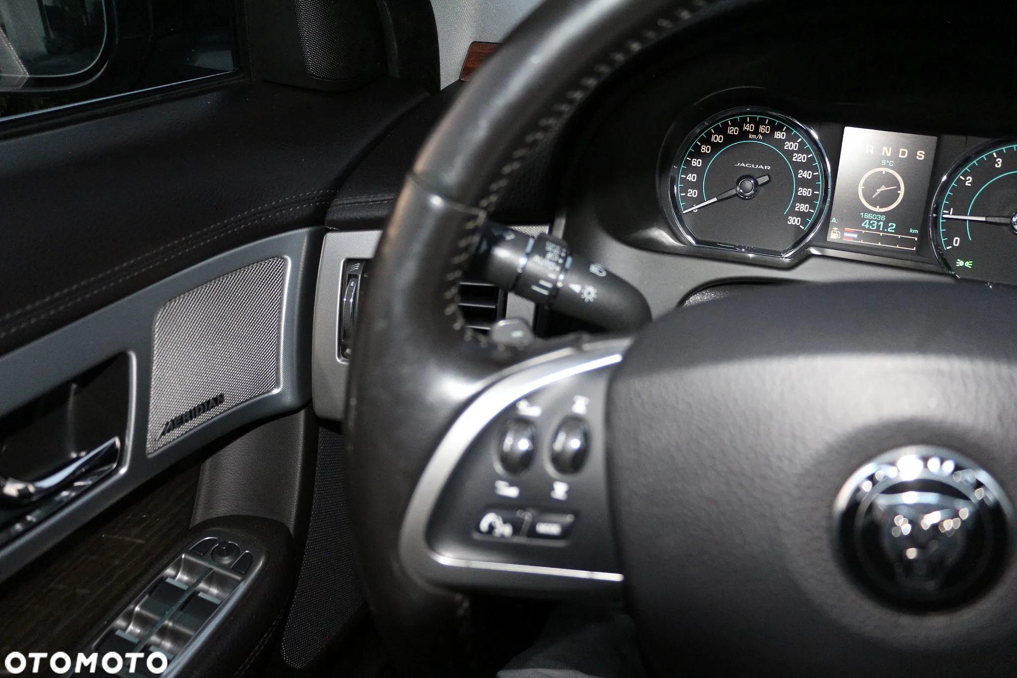 Jaguar XF 2.0 T Luxury - 18