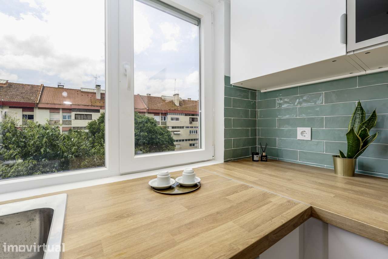 Apartamento t1 à venda na Rua Dom Dinis - Grande imagem: 3/24
