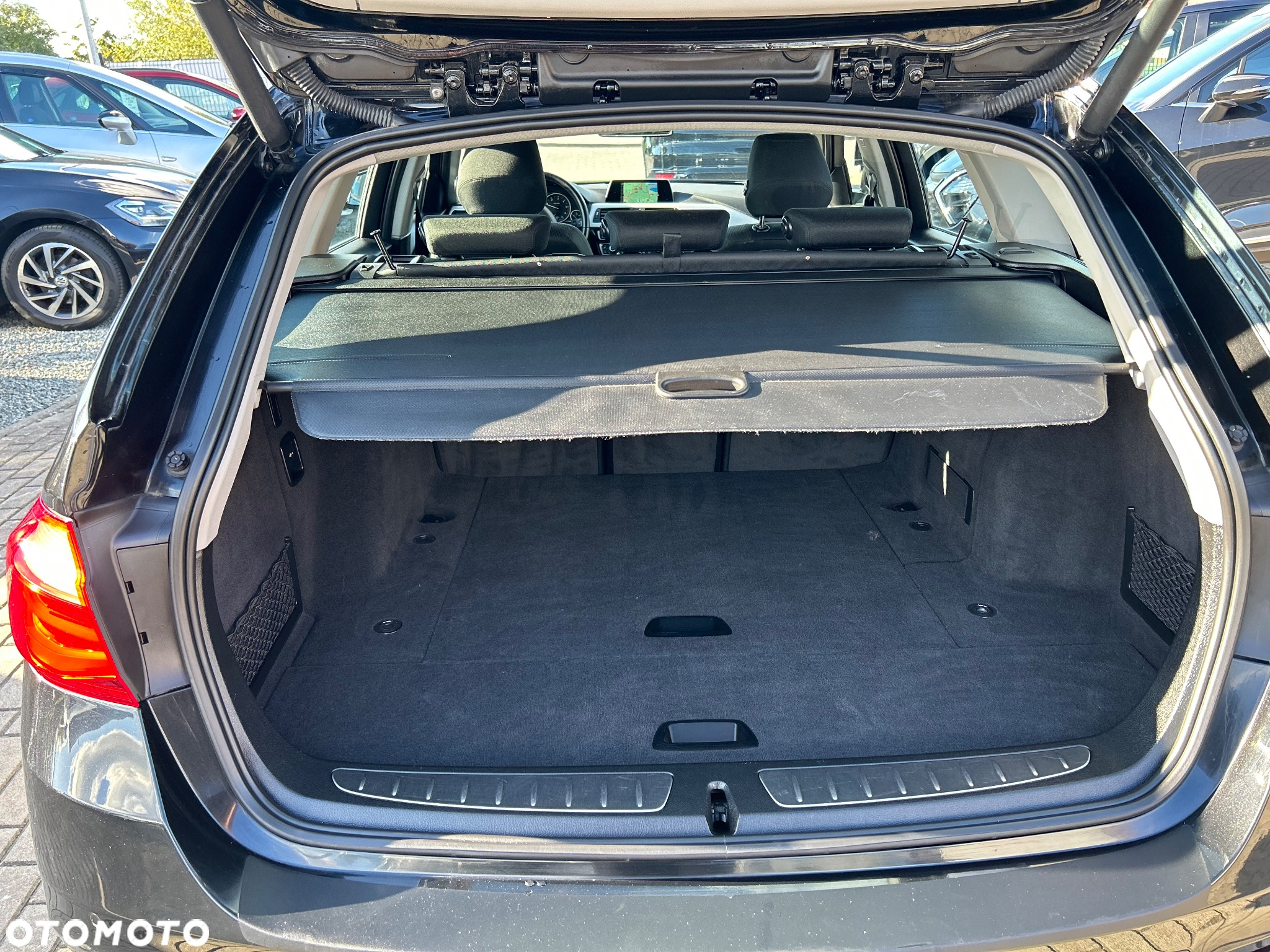 BMW Seria 3 318d - 22