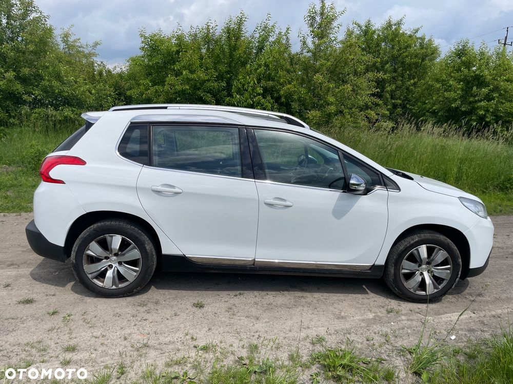 Peugeot 2008 1.6 e-HDi Allure S&S - 5