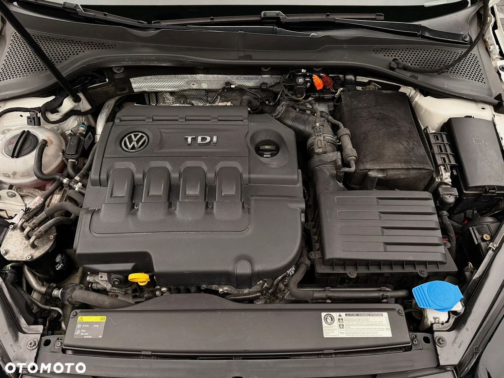 Volkswagen Golf 1.6 TDI BlueMotion Technology Trendline - 22