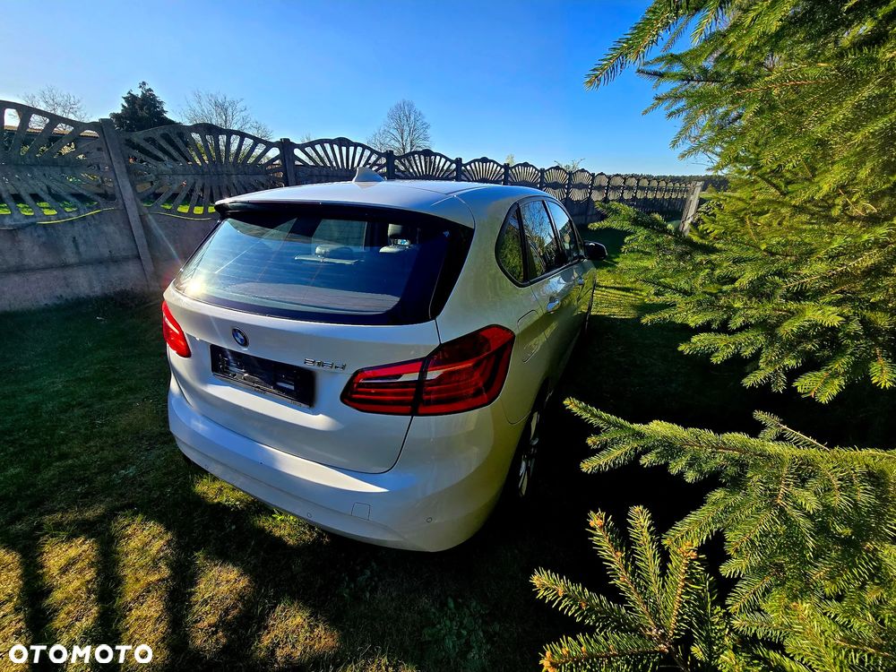 BMW Seria 2 216d - 9
