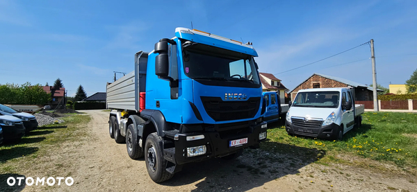 Iveco AT410T45