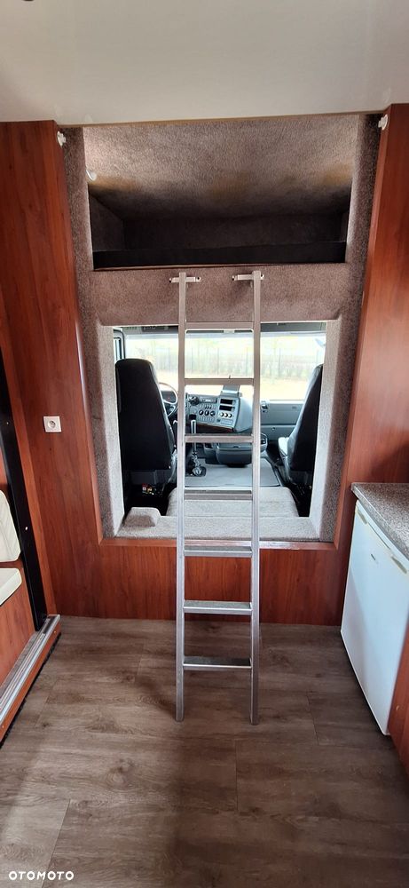 Scania Koniowóz 7-koni + living - 14