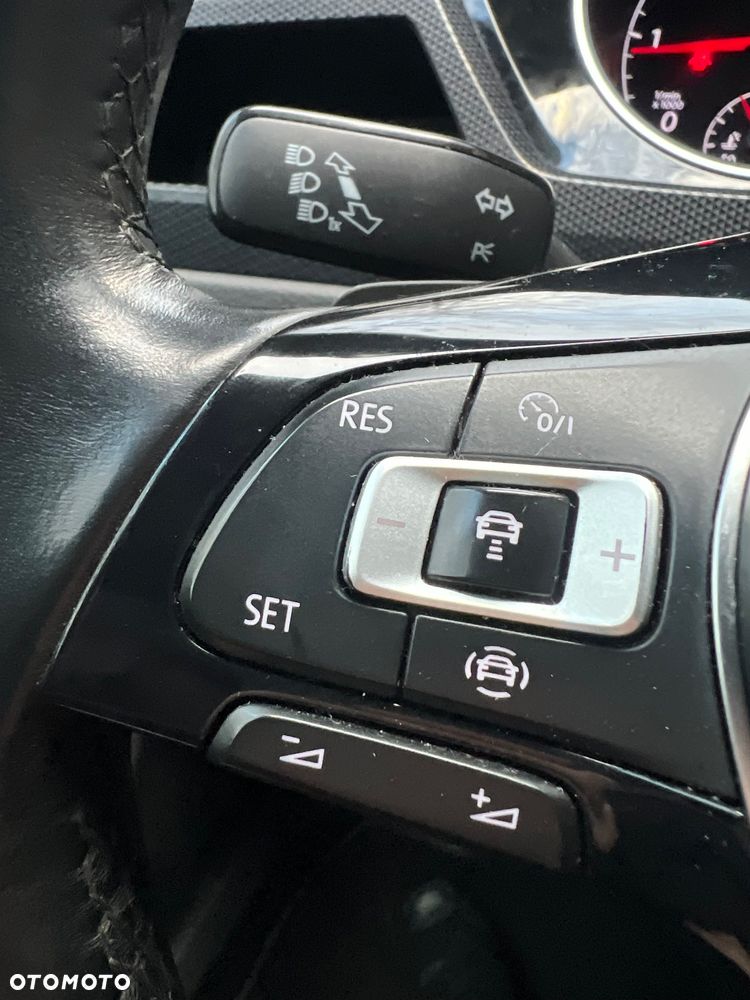 Volkswagen Touran 2.0 TDI BMT United DSG - 29