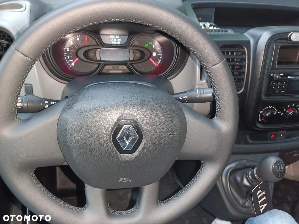 Renault Trafic - 8