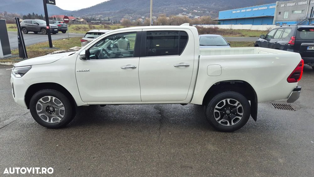 Toyota Hilux 2.8D 204CP 4x4 Double Cab AT Executive - 7
