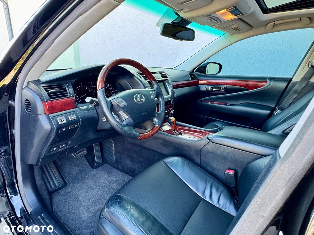Lexus LS - 5