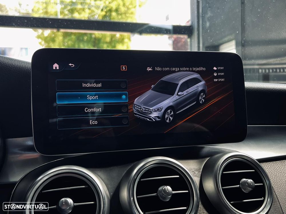 Mercedes-Benz GLC 220 d 4Matic 9G-TRONIC AMG Line Plus - 24