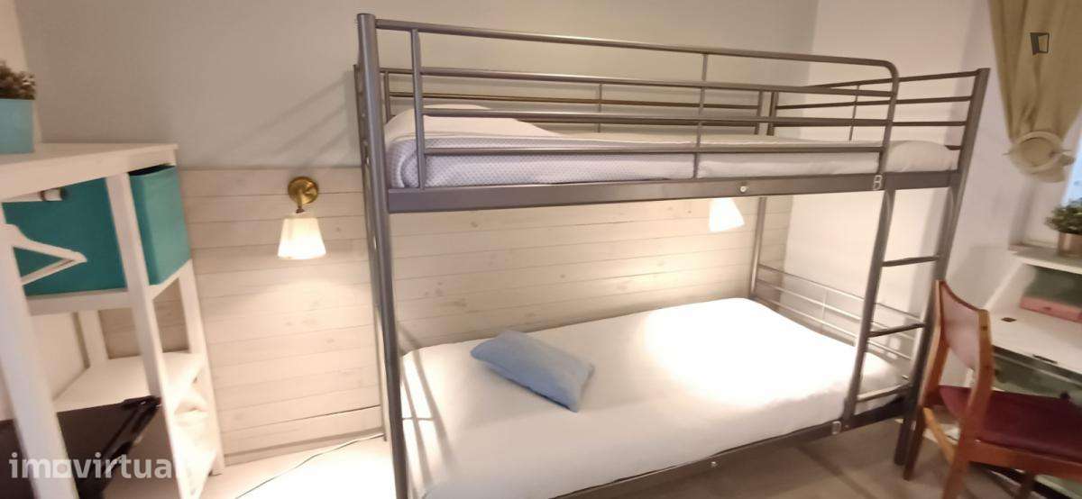 Quarto - localizado em Arroios Lisbon - Grande imagem: 4/32