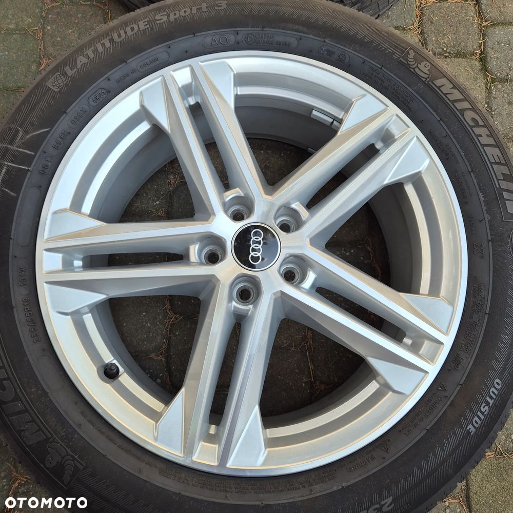 LATO KOŁA ORYGINAŁ AUDI Q5 SQ5 Q4 E-TRON 235/55 R19 - 2