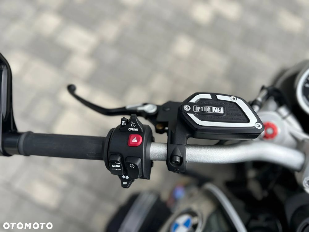 BMW R - 19