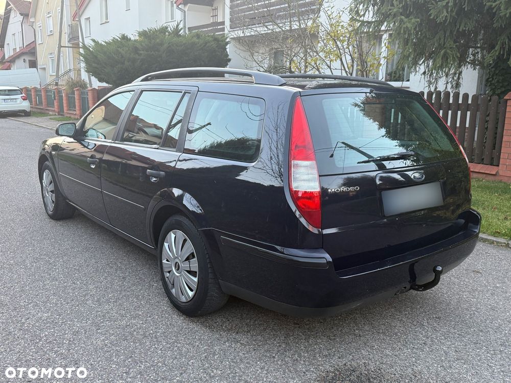 Ford Mondeo 1.8 Ambiente - 6