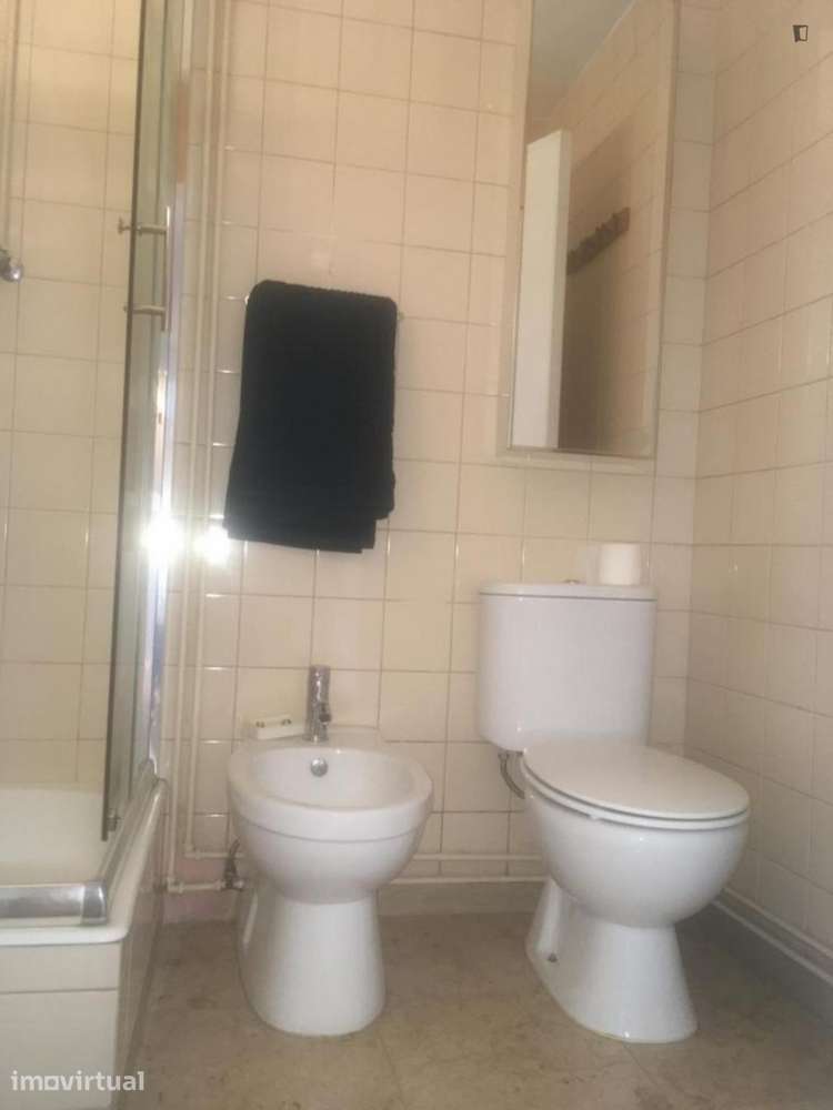 Quarto - localizado em Ramalde Porto - Grande imagem: 4/24