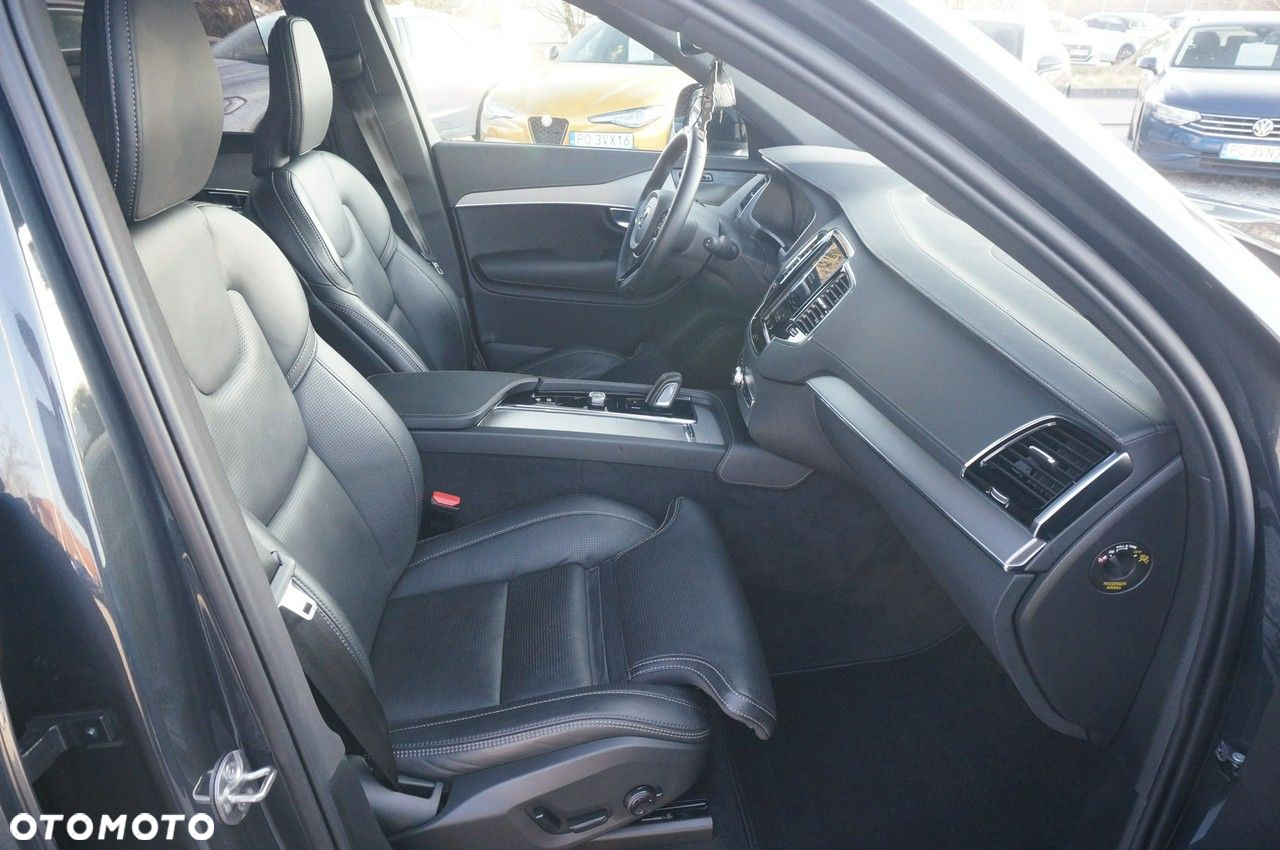 Volvo XC 90 - 36