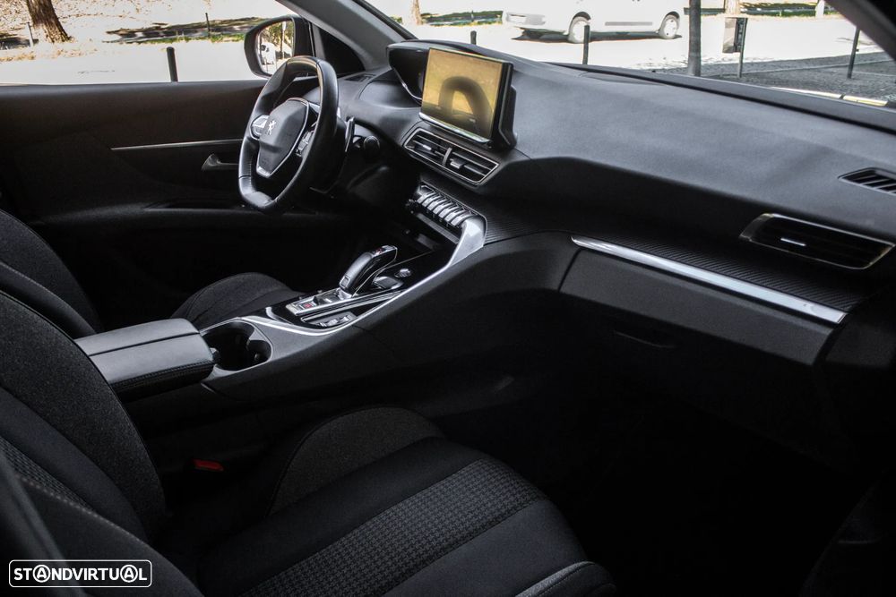 Peugeot 5008 PureTech 130 EAT8 Stop & Start Active - 25