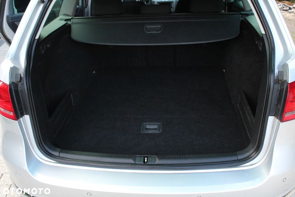 Volkswagen Passat - 5