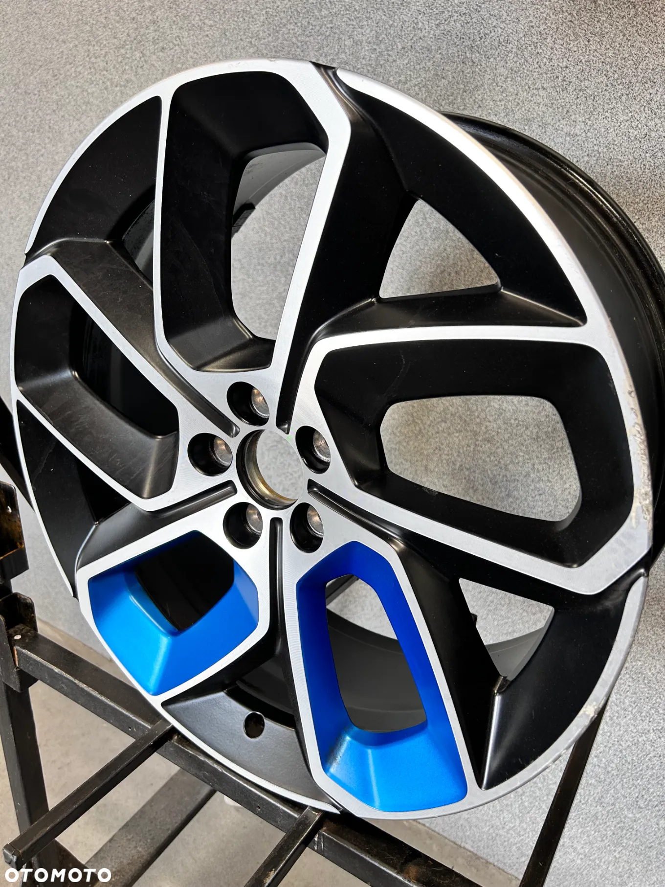 4 FELGI ALU. FORD KUGA, VOLVO XC60,XC90, LYNC & CO  20'' 8.0J  ET52 - 10